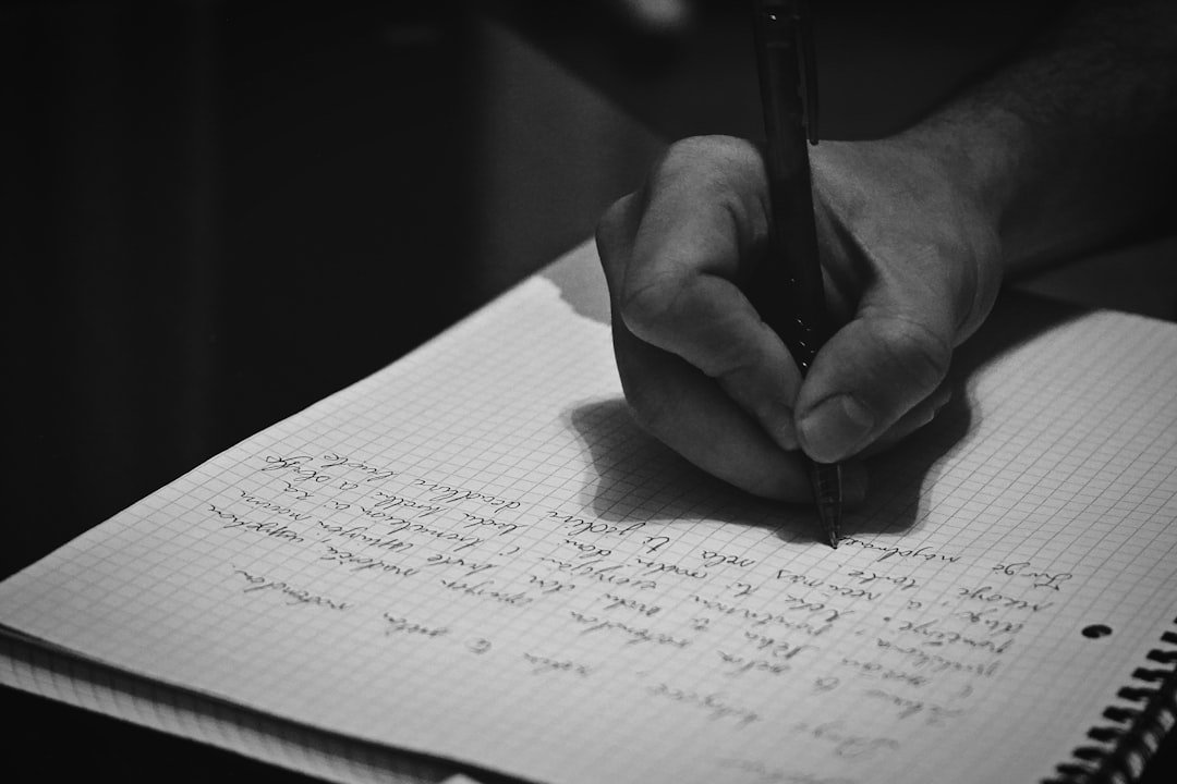 Substack Now Labels AI-Written Content — What It Means for Professionals